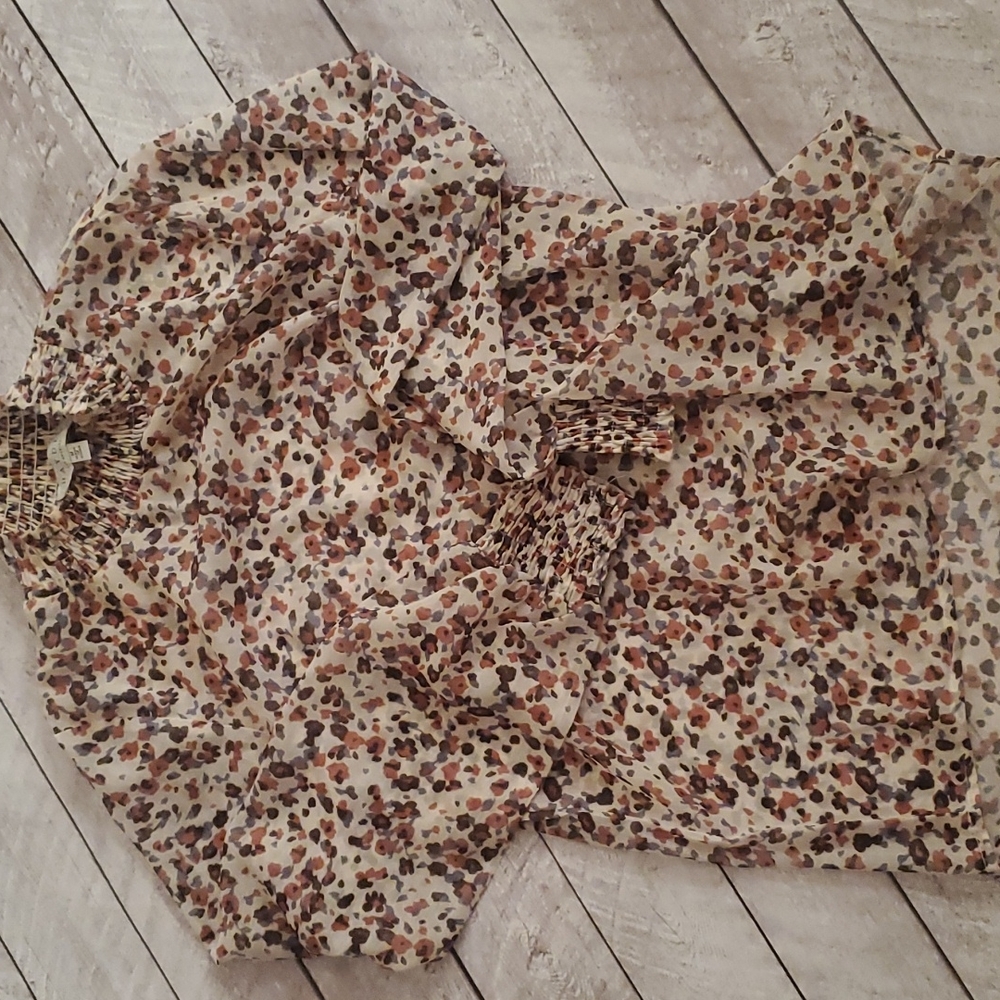 Hayden Sheer Floral Turtle Neck top size M